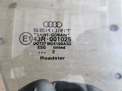 Audi TT MK1 8N Roadster Convertible Door Vent Side Window Glass, Right 8N7845114A3